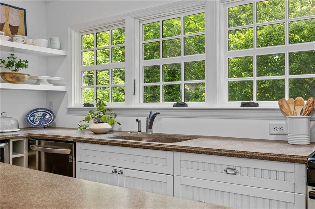 6135 White Oak Drive