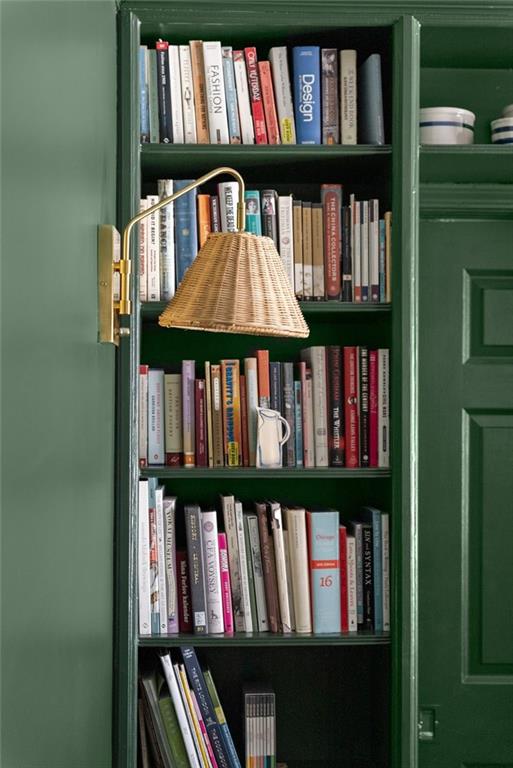 6135 White Oak Drive