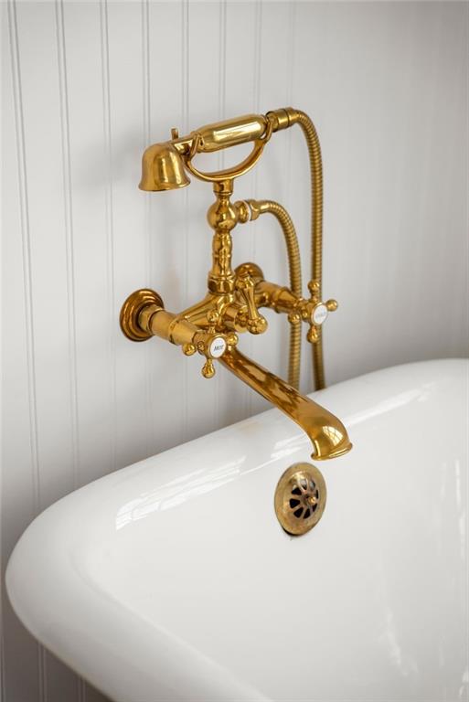 6135 White Oak Drive