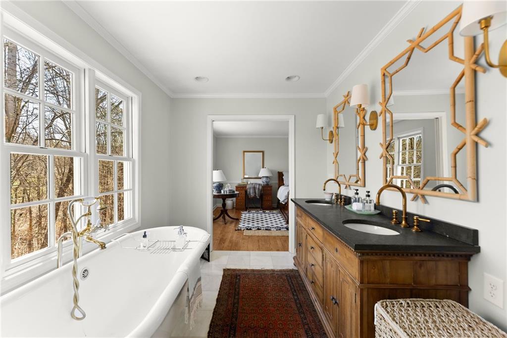 6135 White Oak Drive