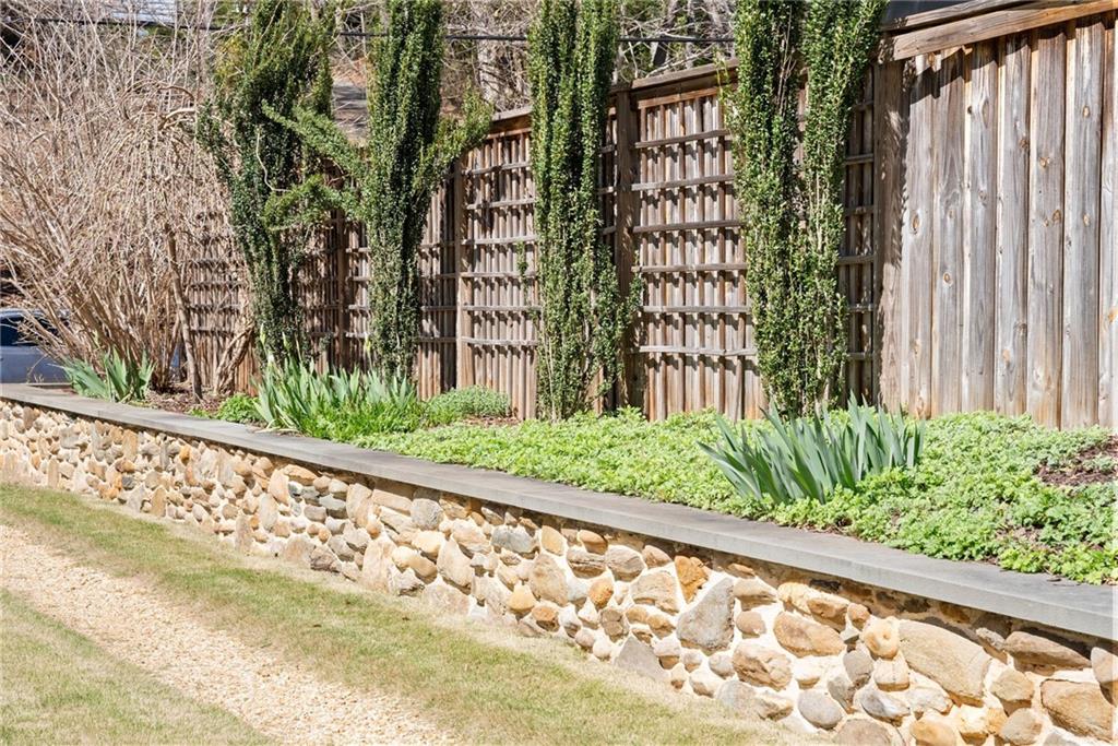 6135 White Oak Drive