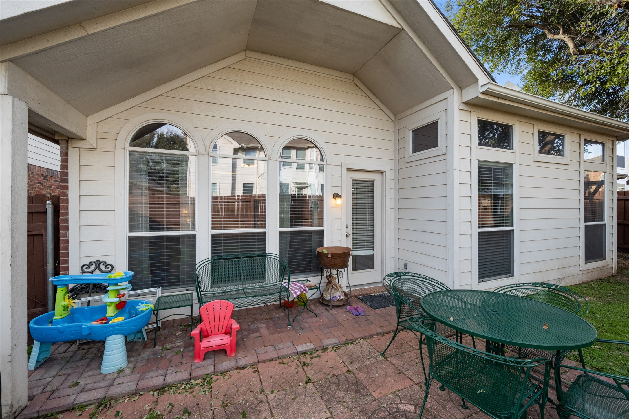 10032 Jessica Street