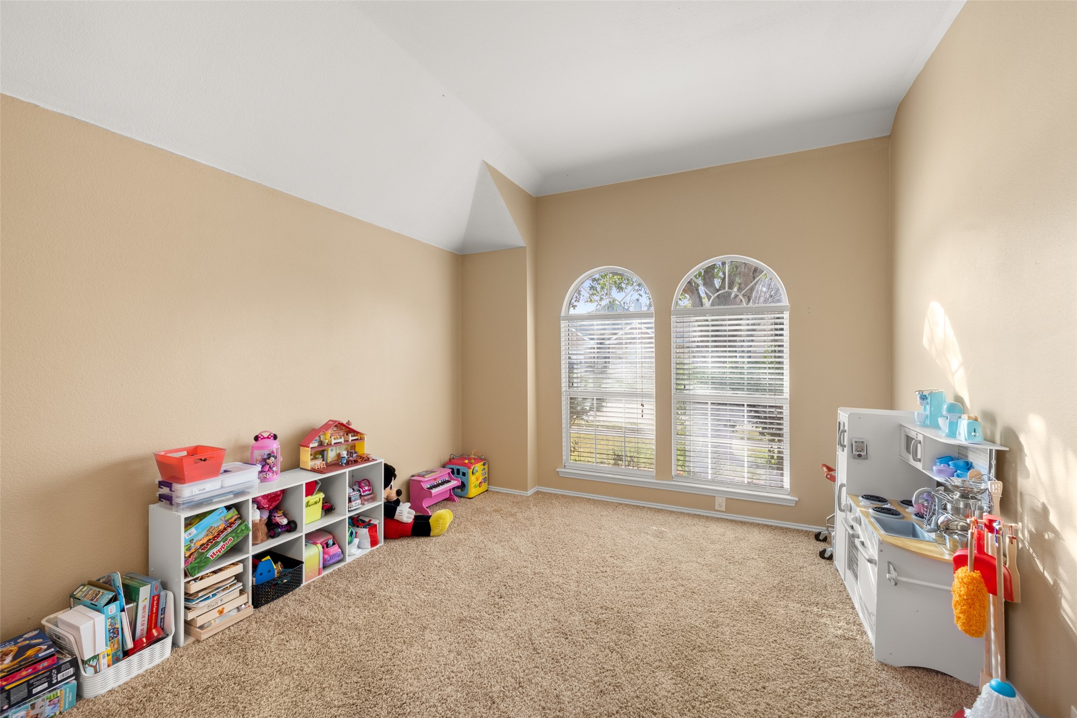 10032 Jessica Street