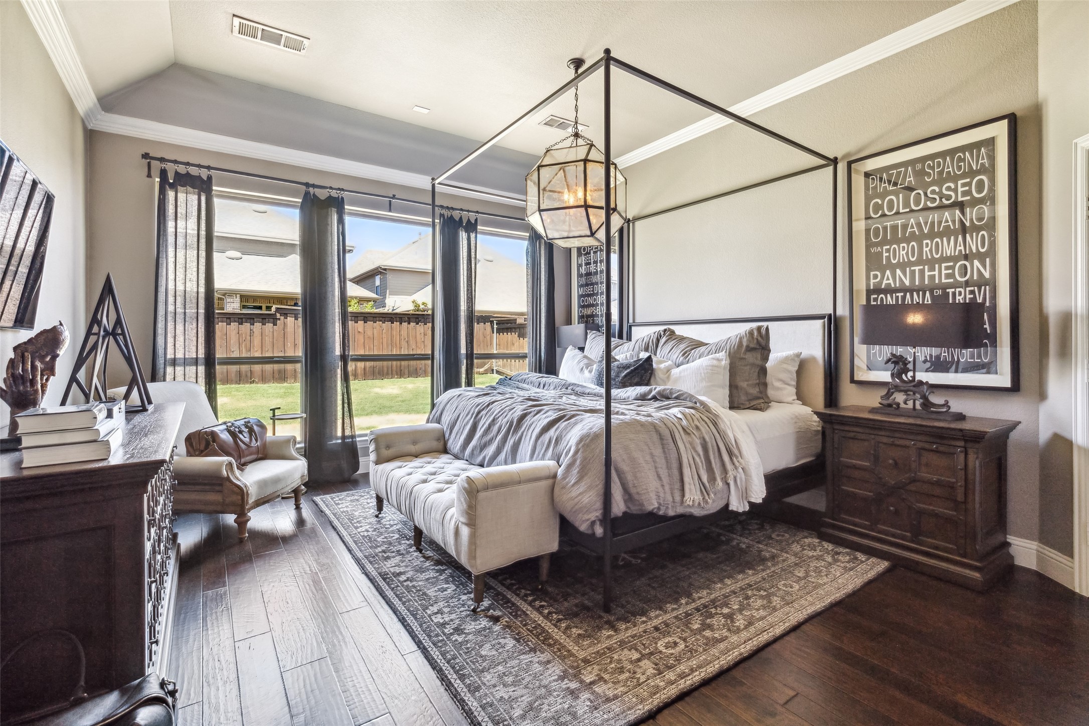 3009 Avondale