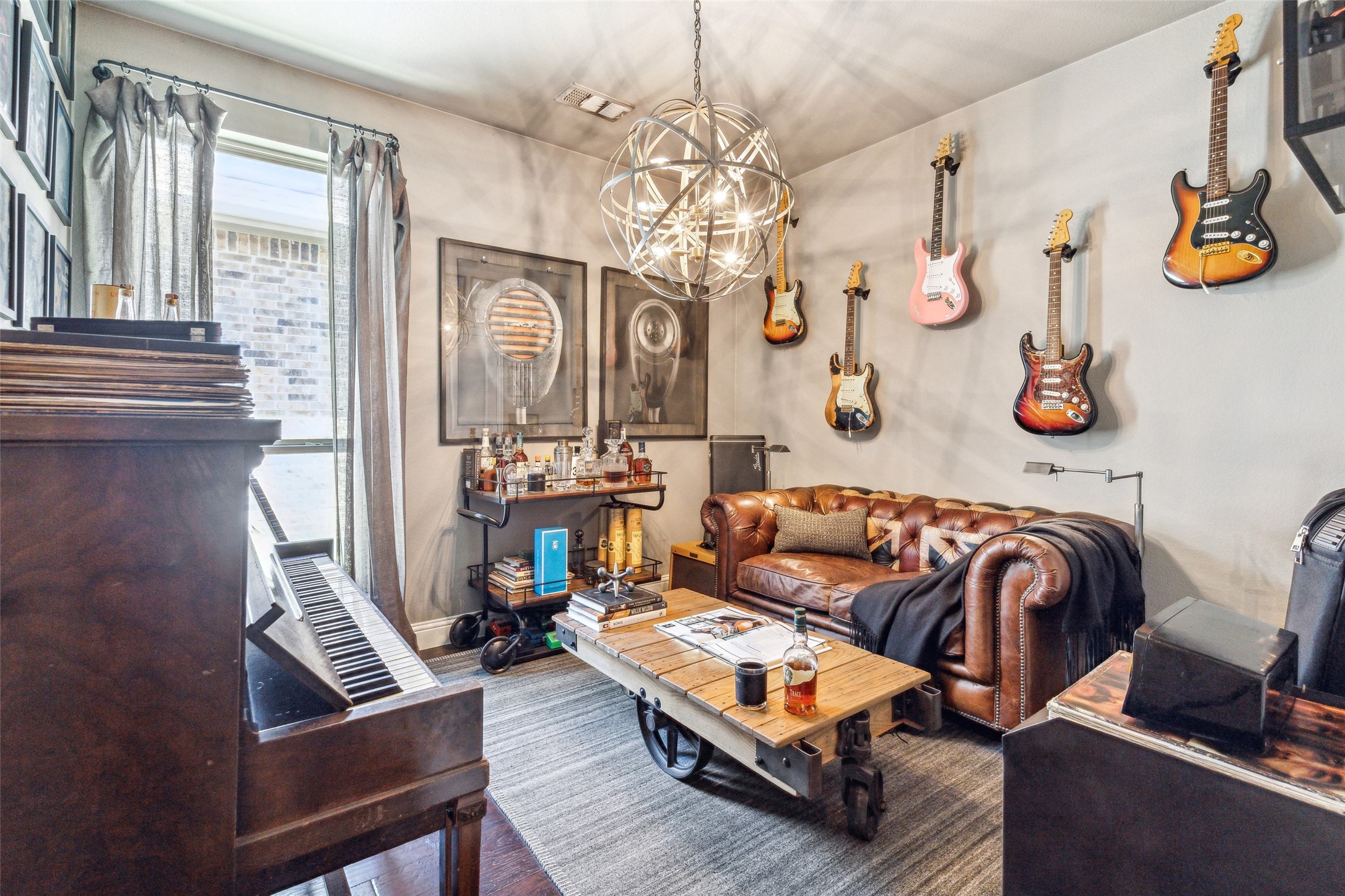 3009 Avondale