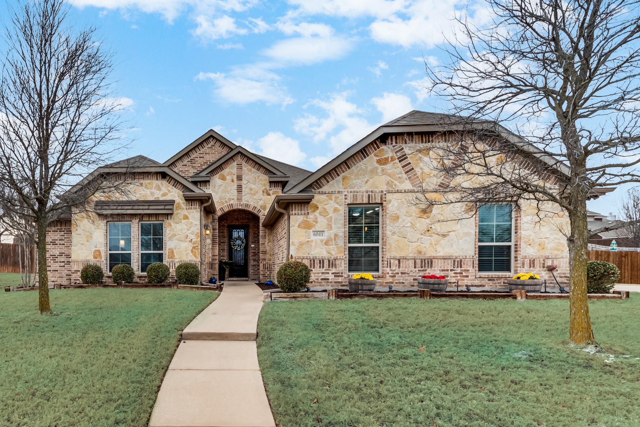 6041 Park View Drive