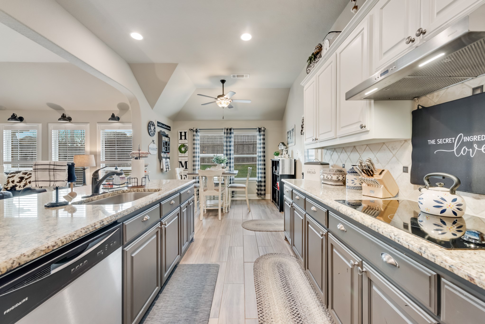 6041 Park View Drive