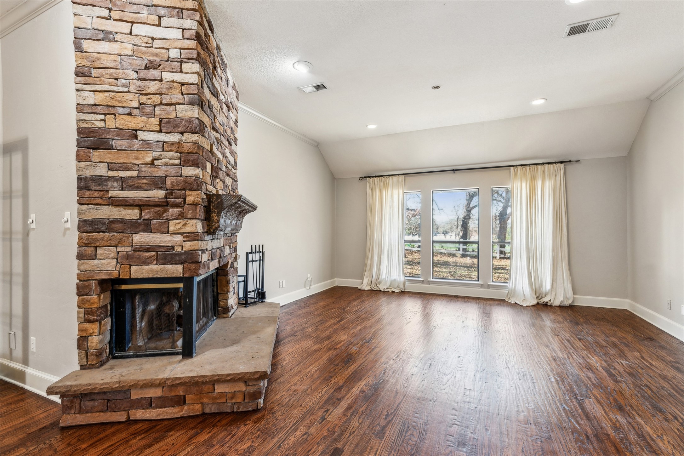 1479 Flamingo Circle