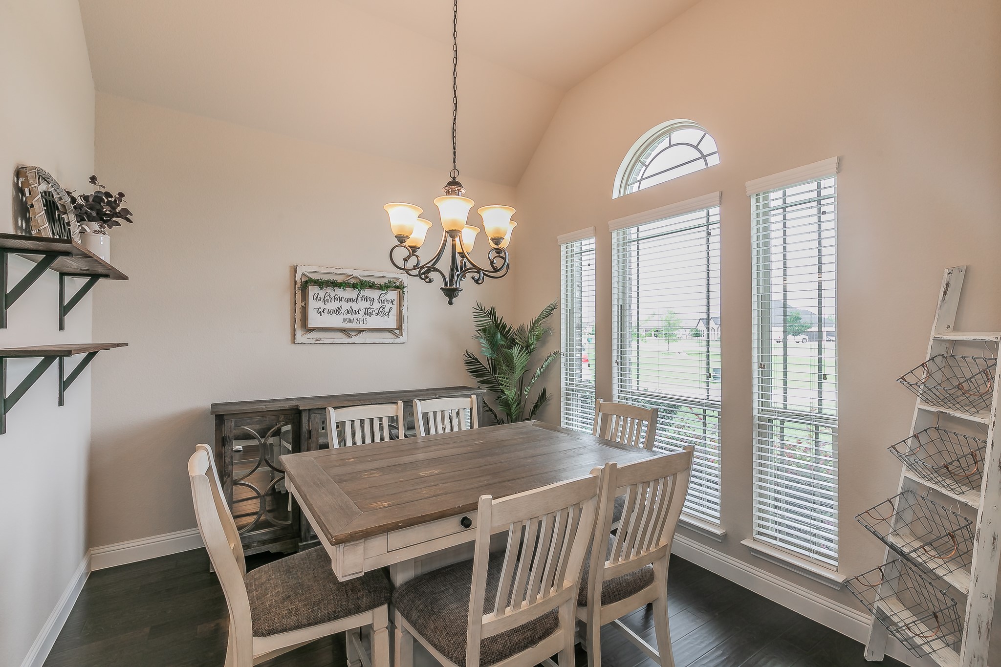 2801 Prairie View Drive