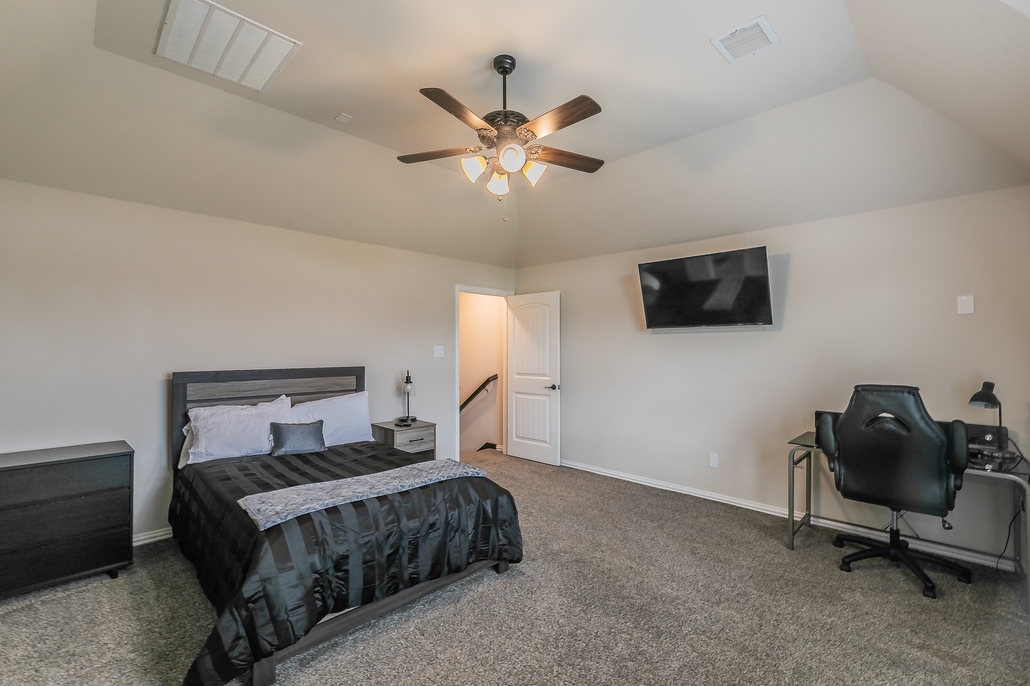 2801 Prairie View Drive