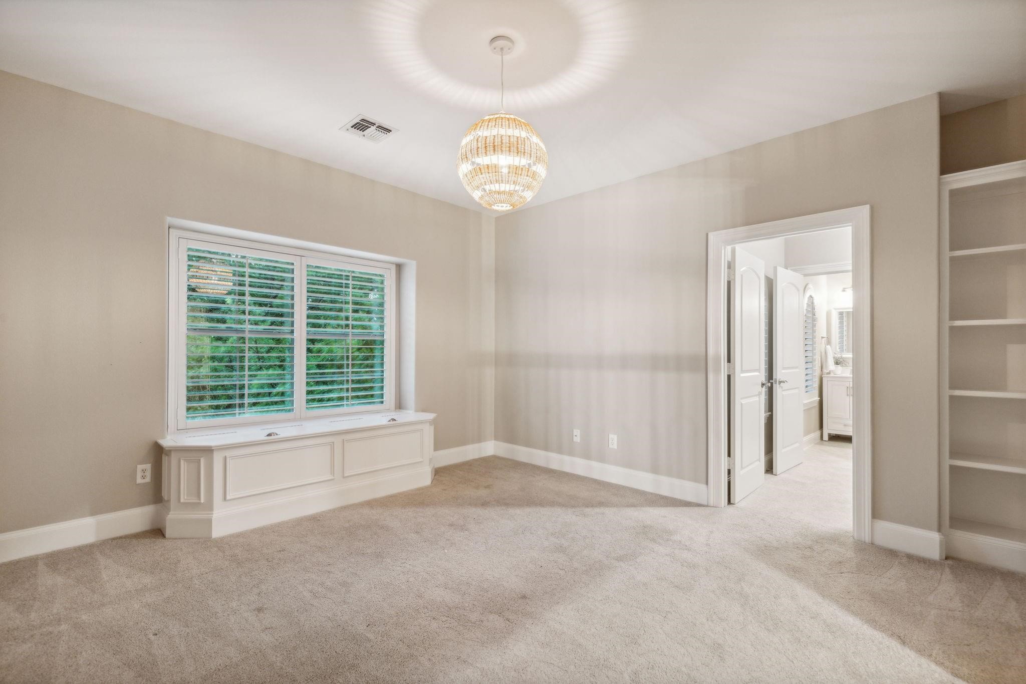 549 Round Hollow Lane