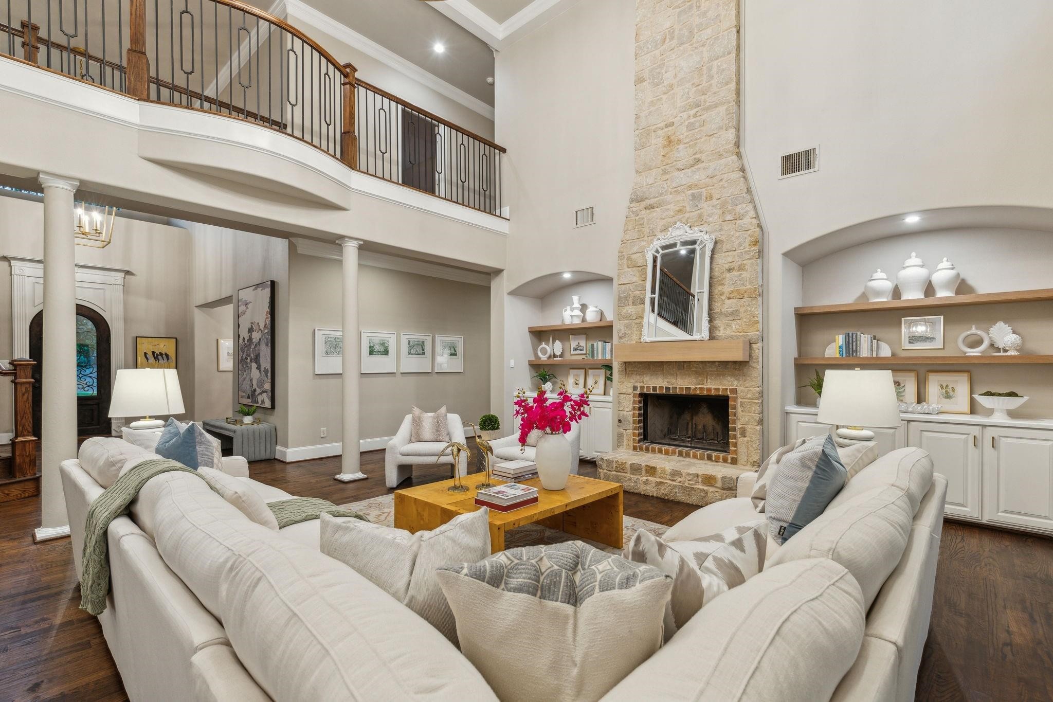 549 Round Hollow Lane