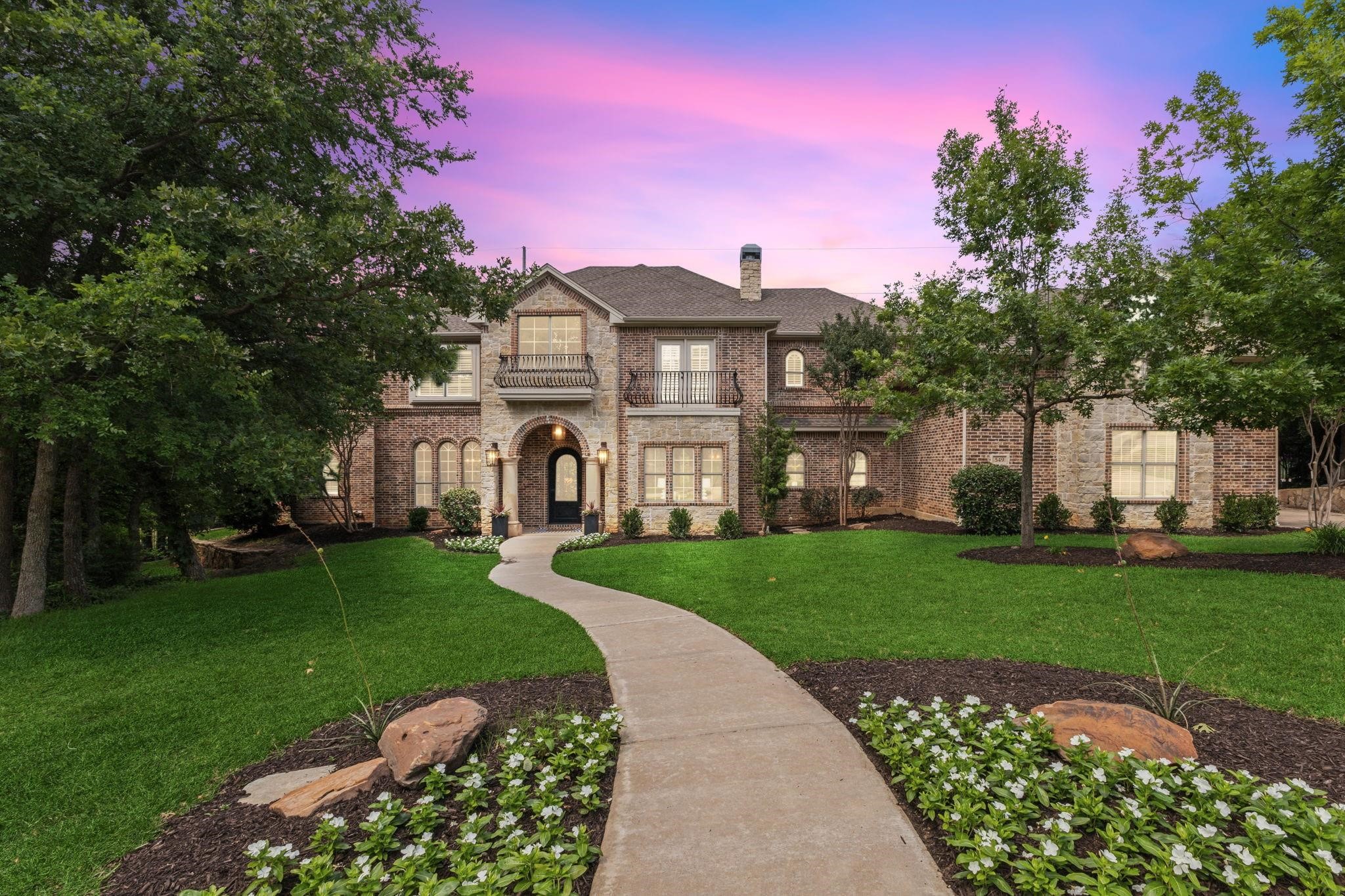 549 Round Hollow Lane