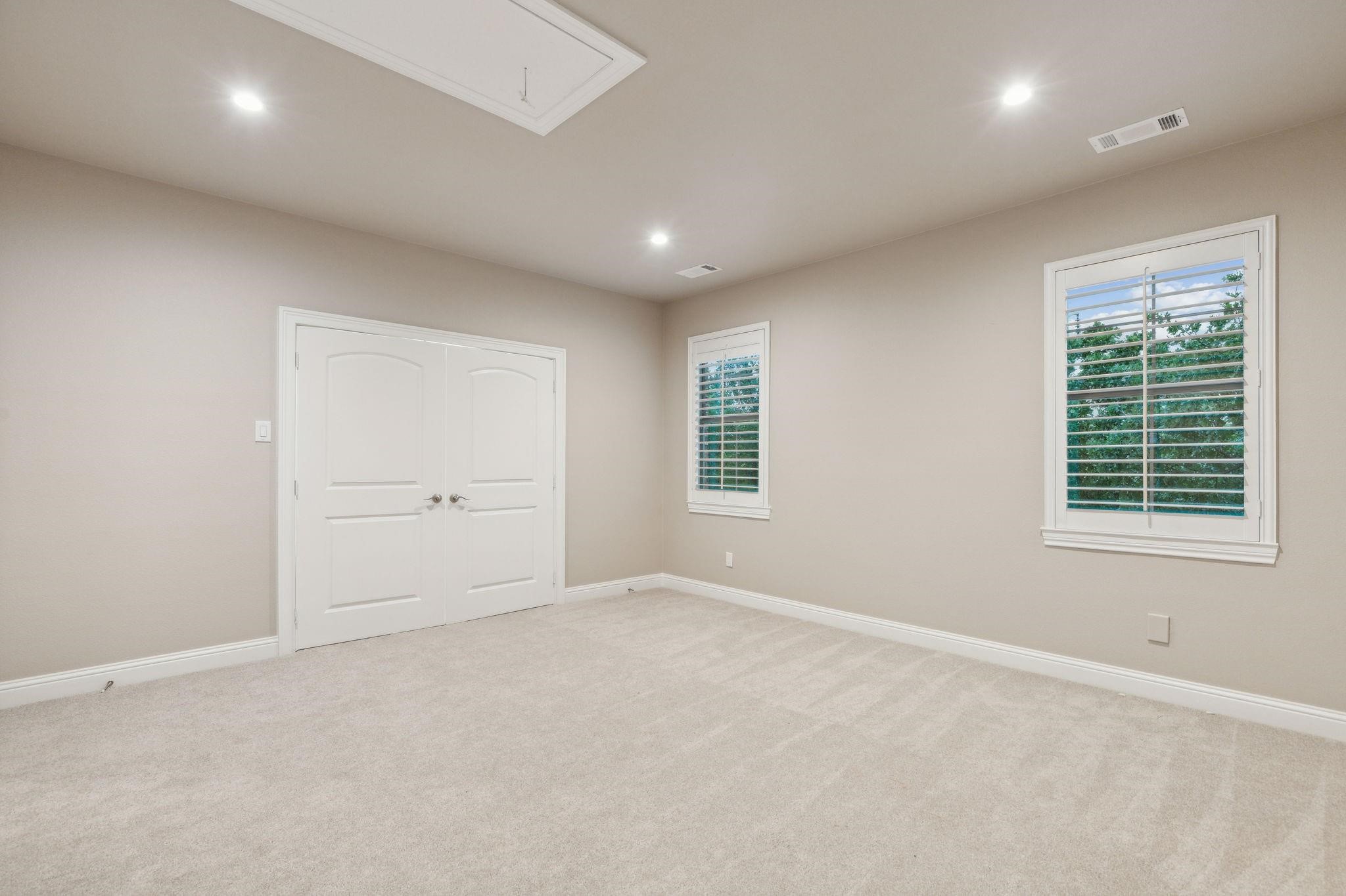 549 Round Hollow Lane