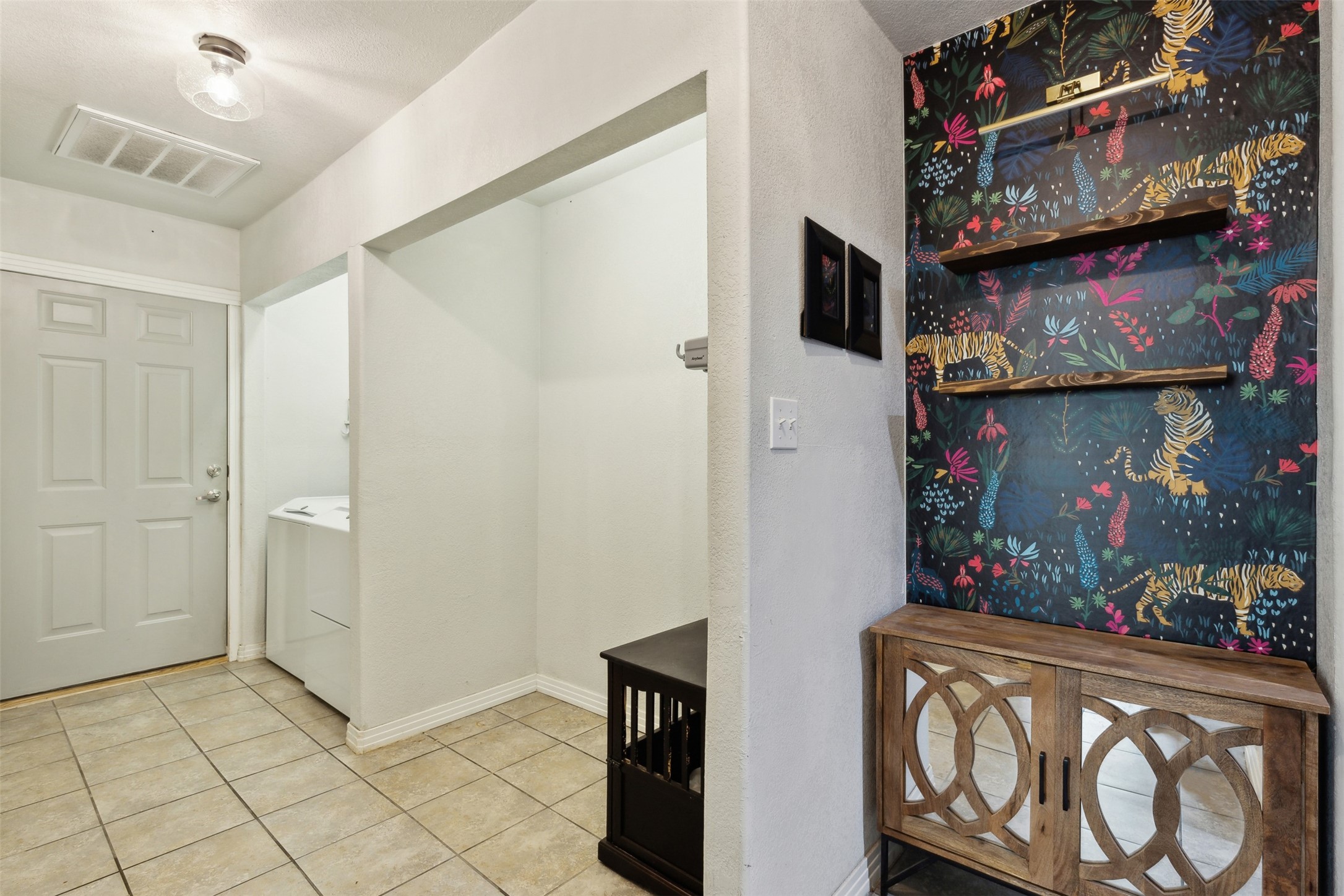 4113 Valentine Street