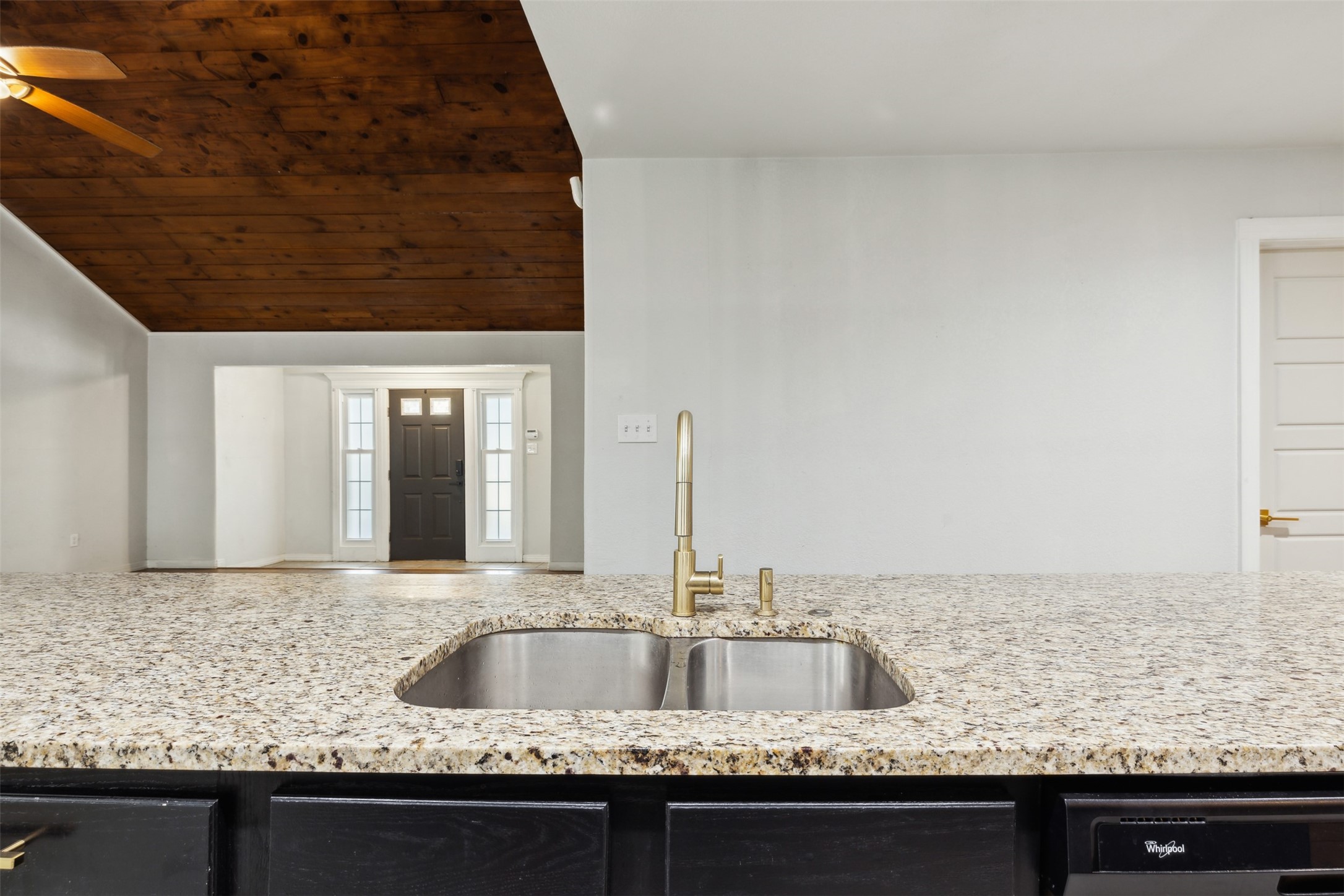 4113 Valentine Street