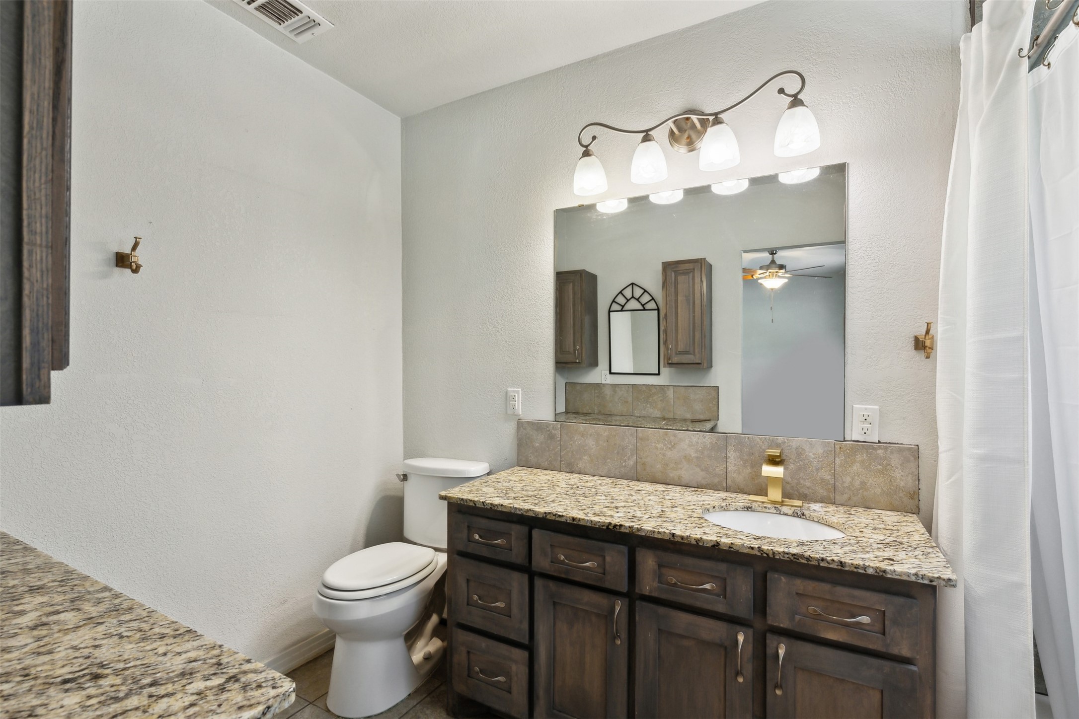 4113 Valentine Street