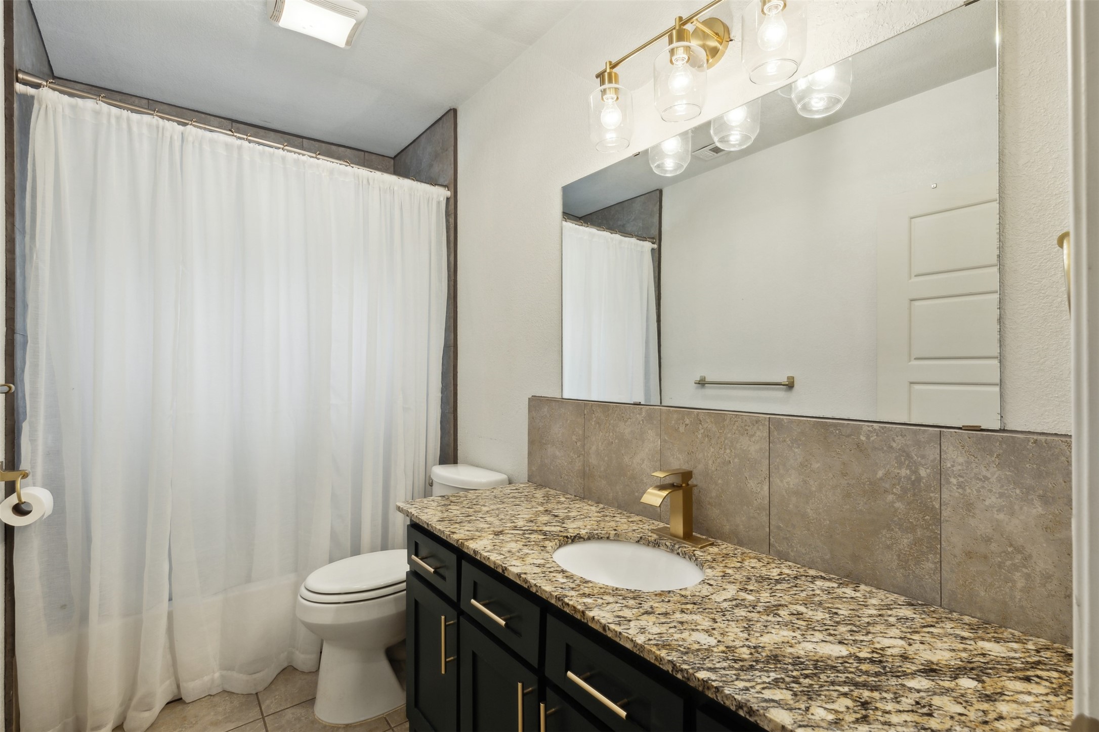 4113 Valentine Street