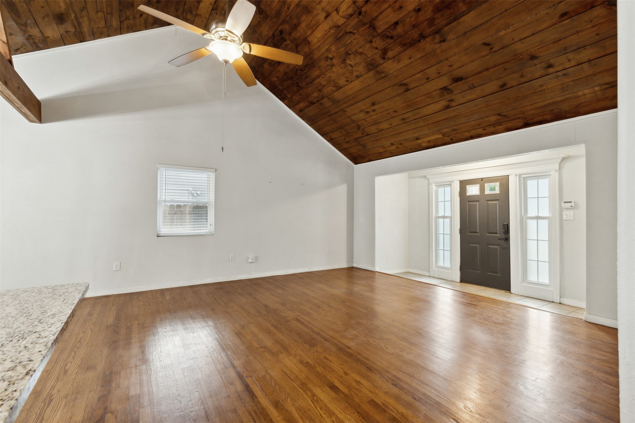 4113 Valentine Street