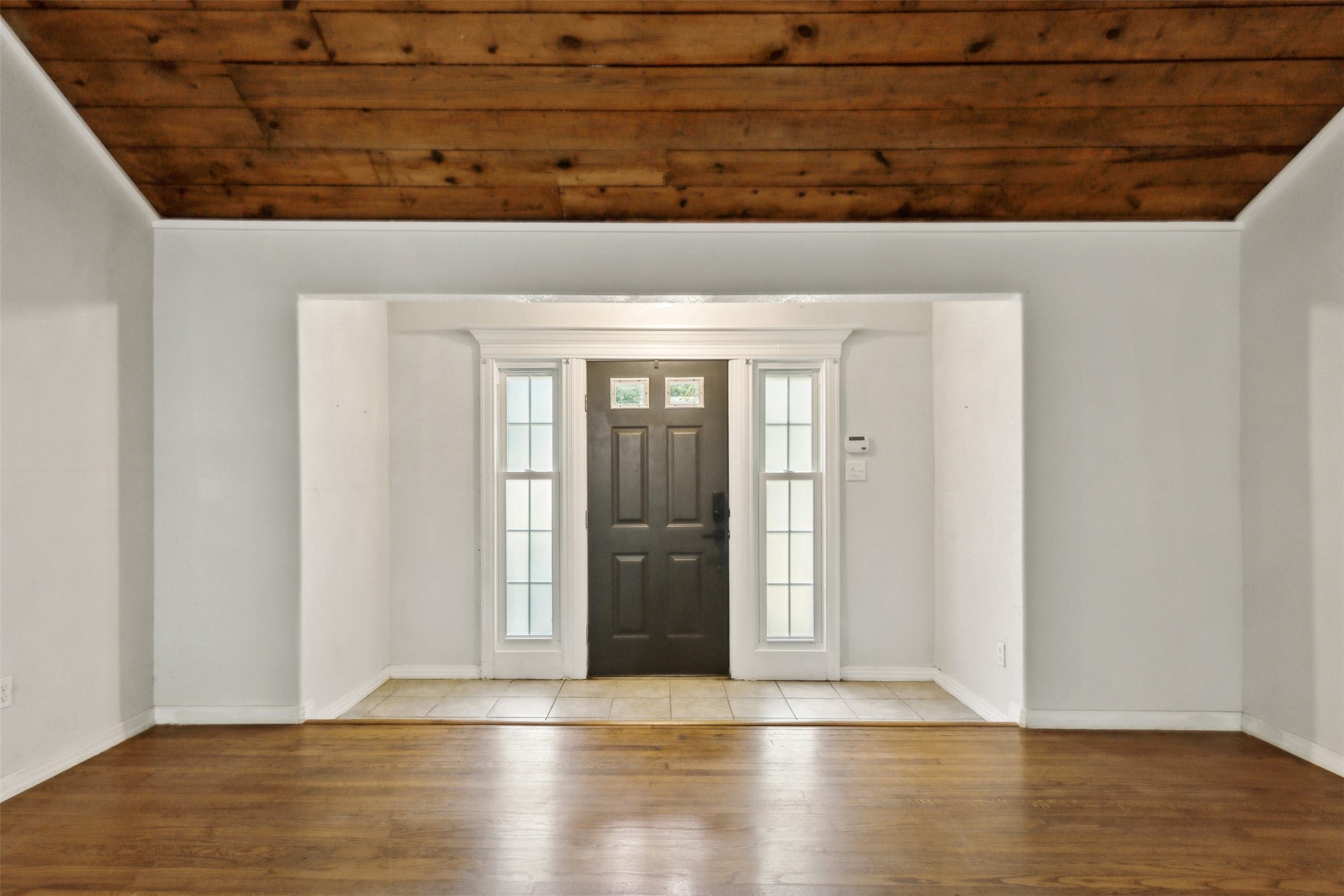 4113 Valentine Street