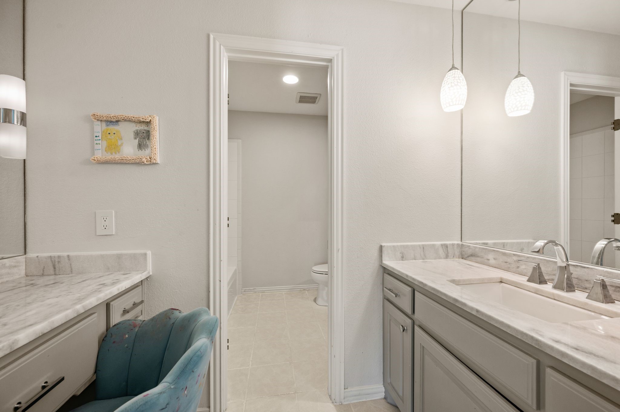 712 Manchester Court