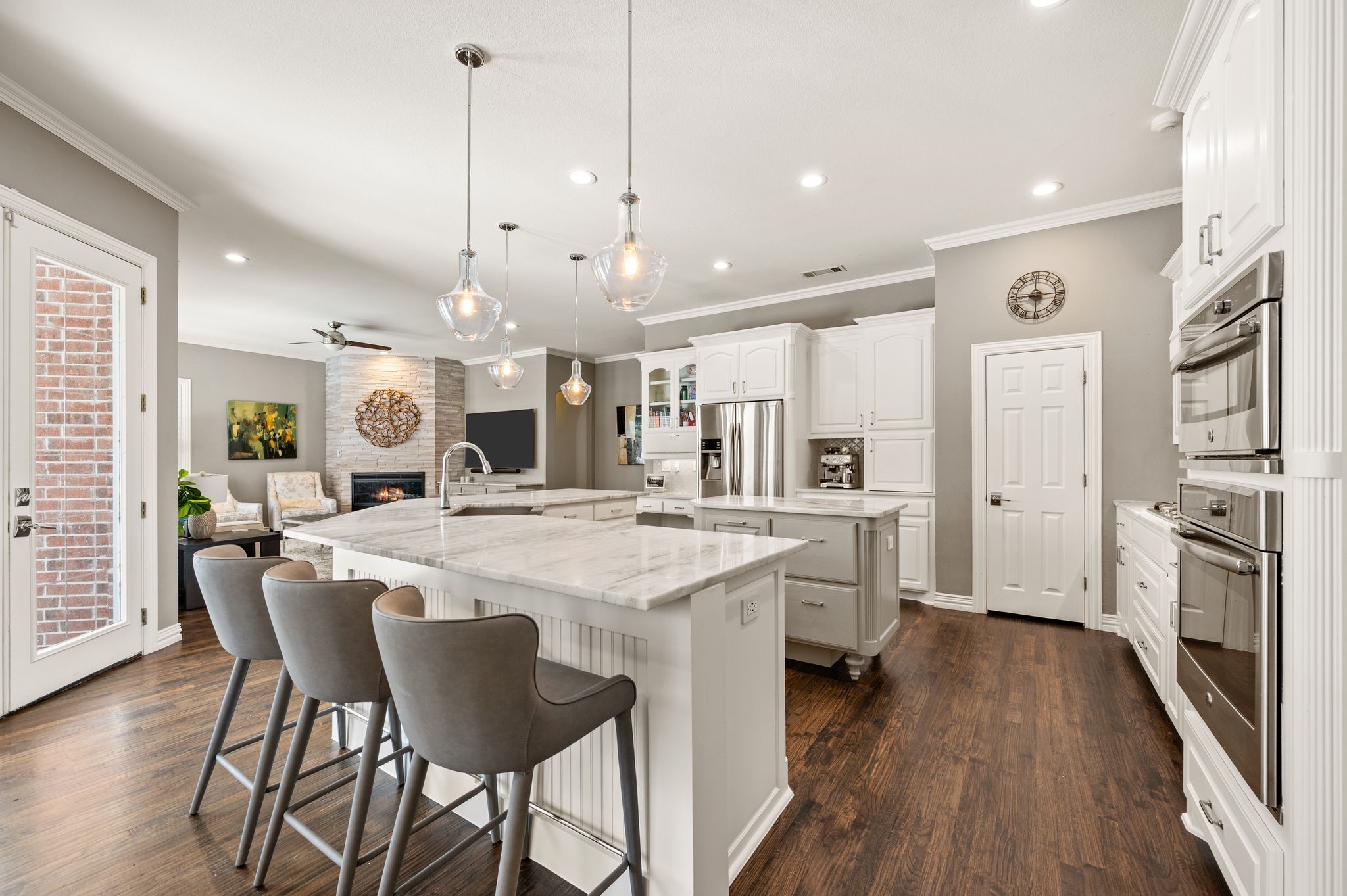 712 Manchester Court