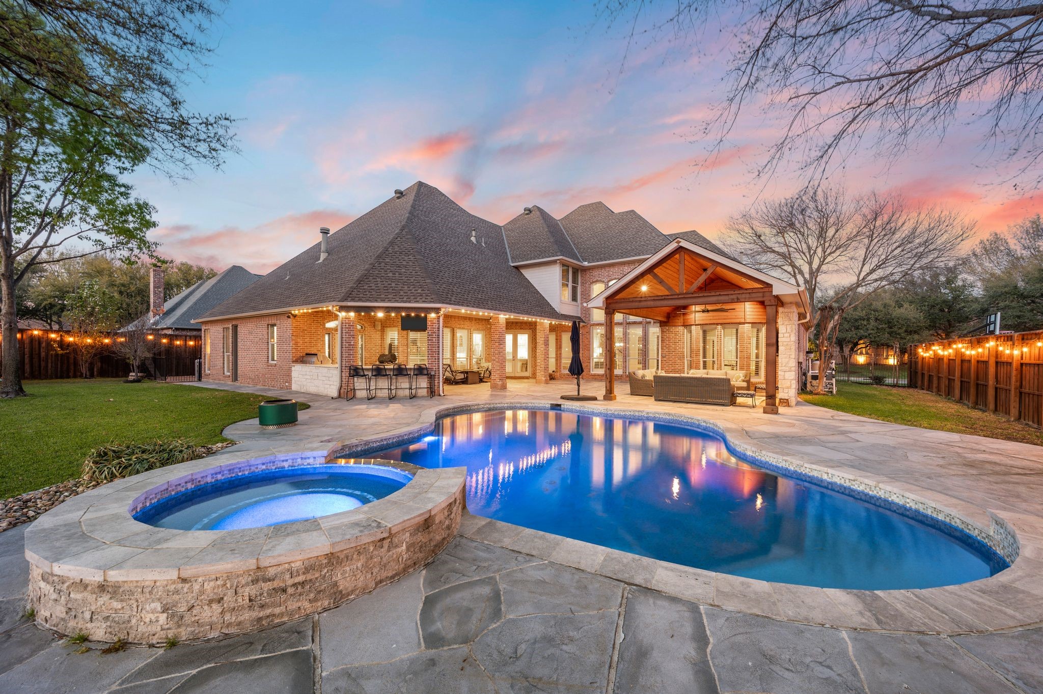 712 Manchester Court