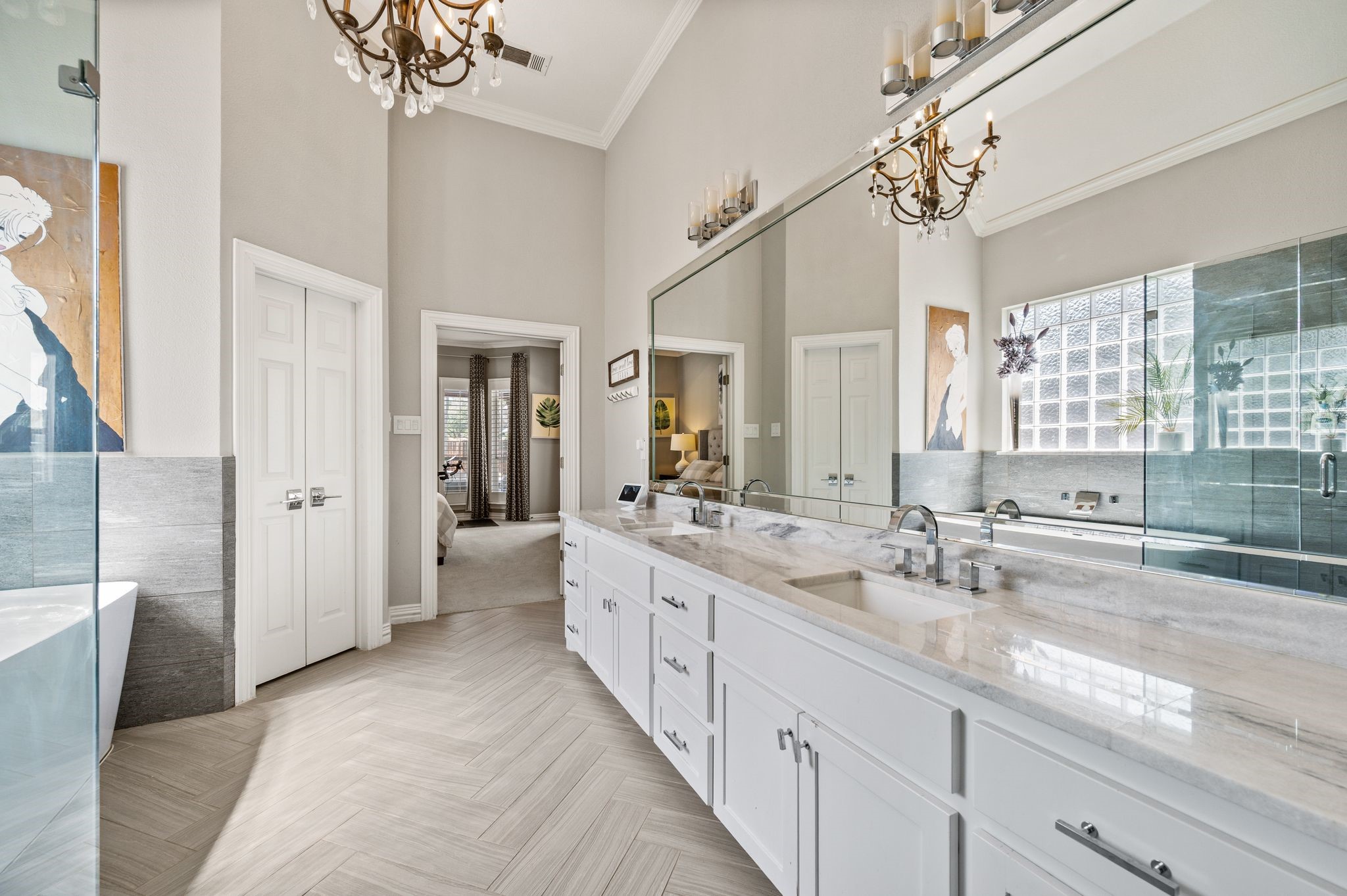 712 Manchester Court