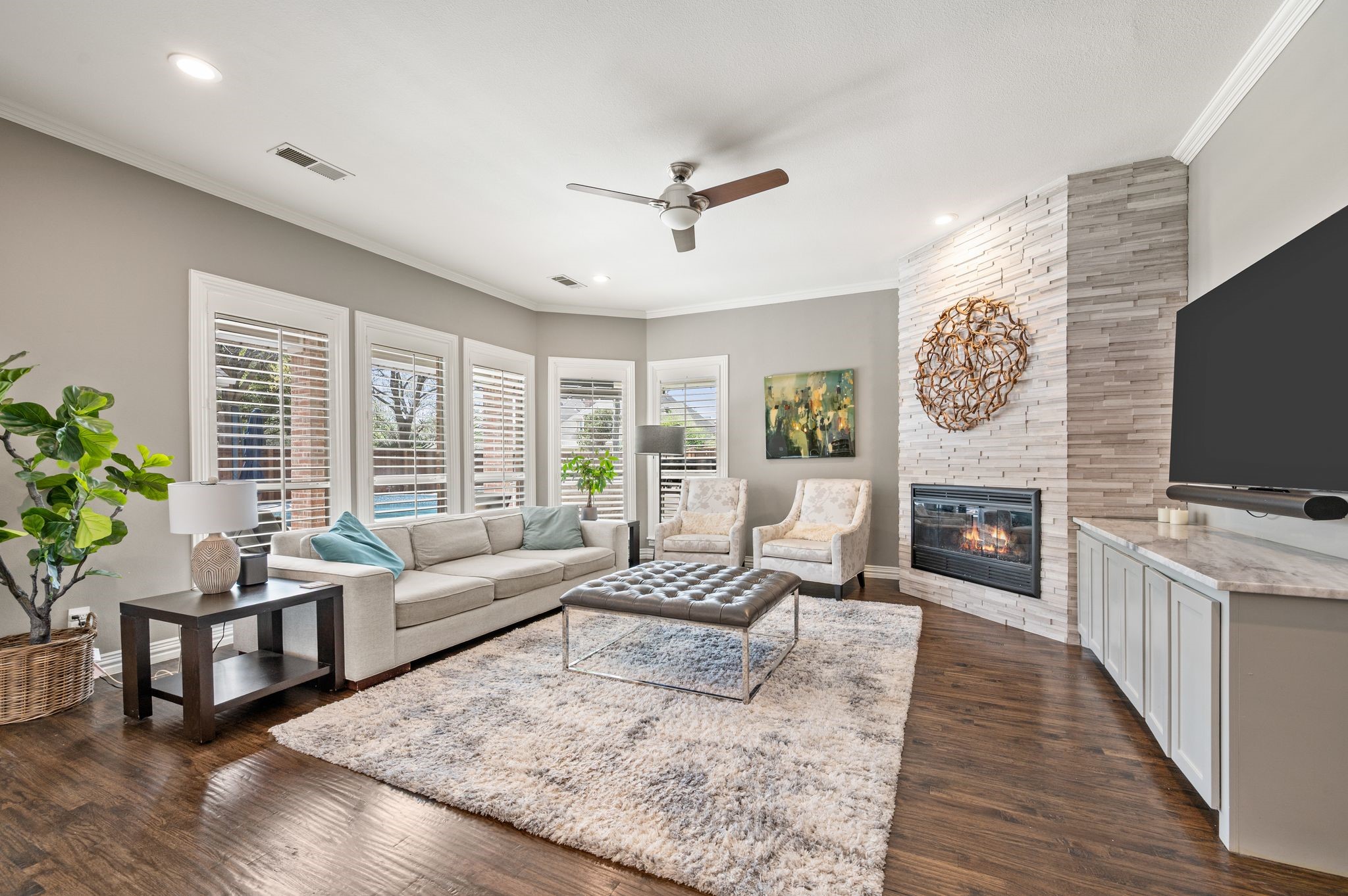 712 Manchester Court