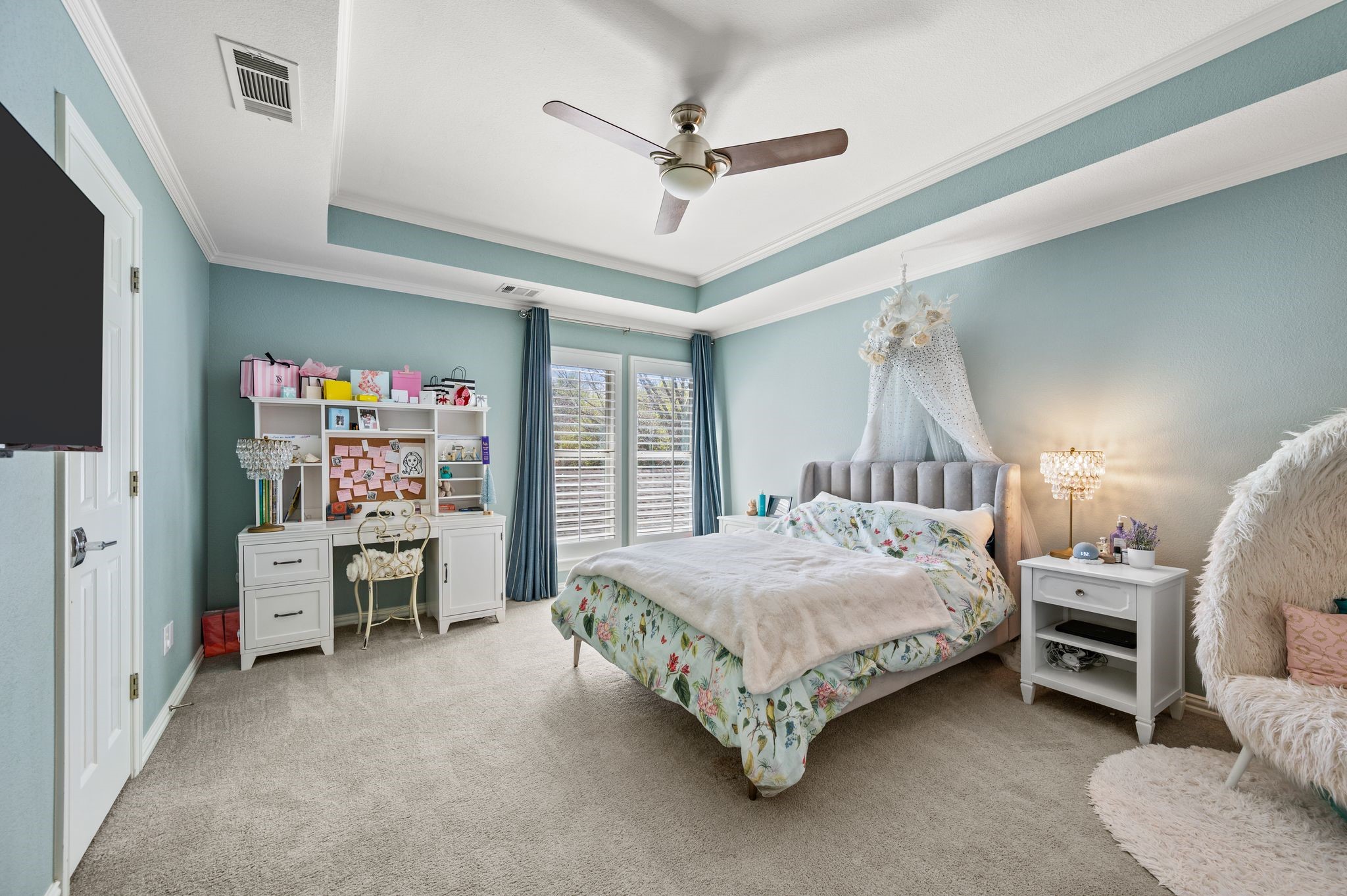 712 Manchester Court