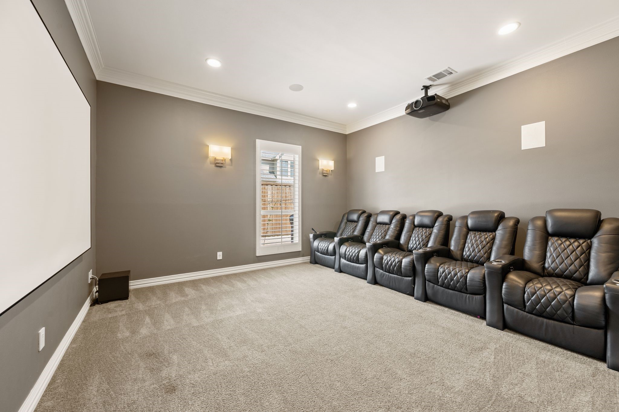 712 Manchester Court