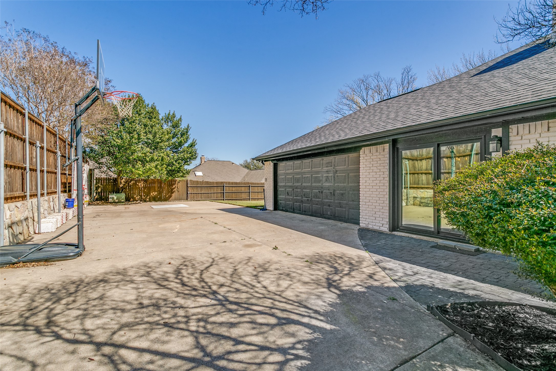 2924 Scenic Drive