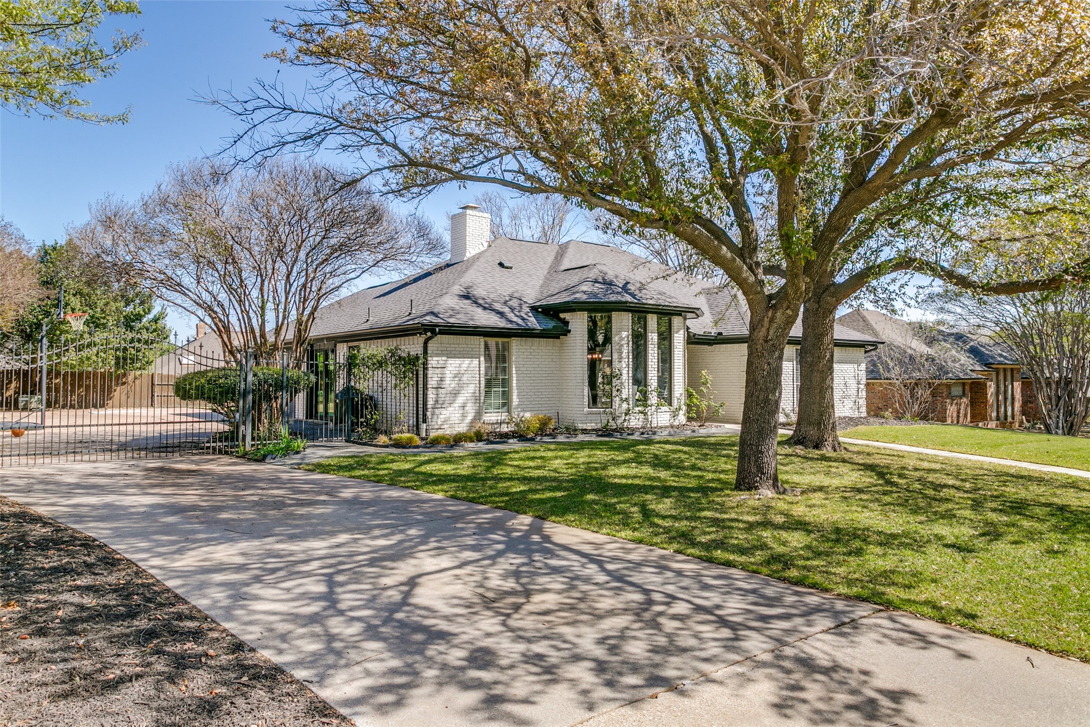 2924 Scenic Drive