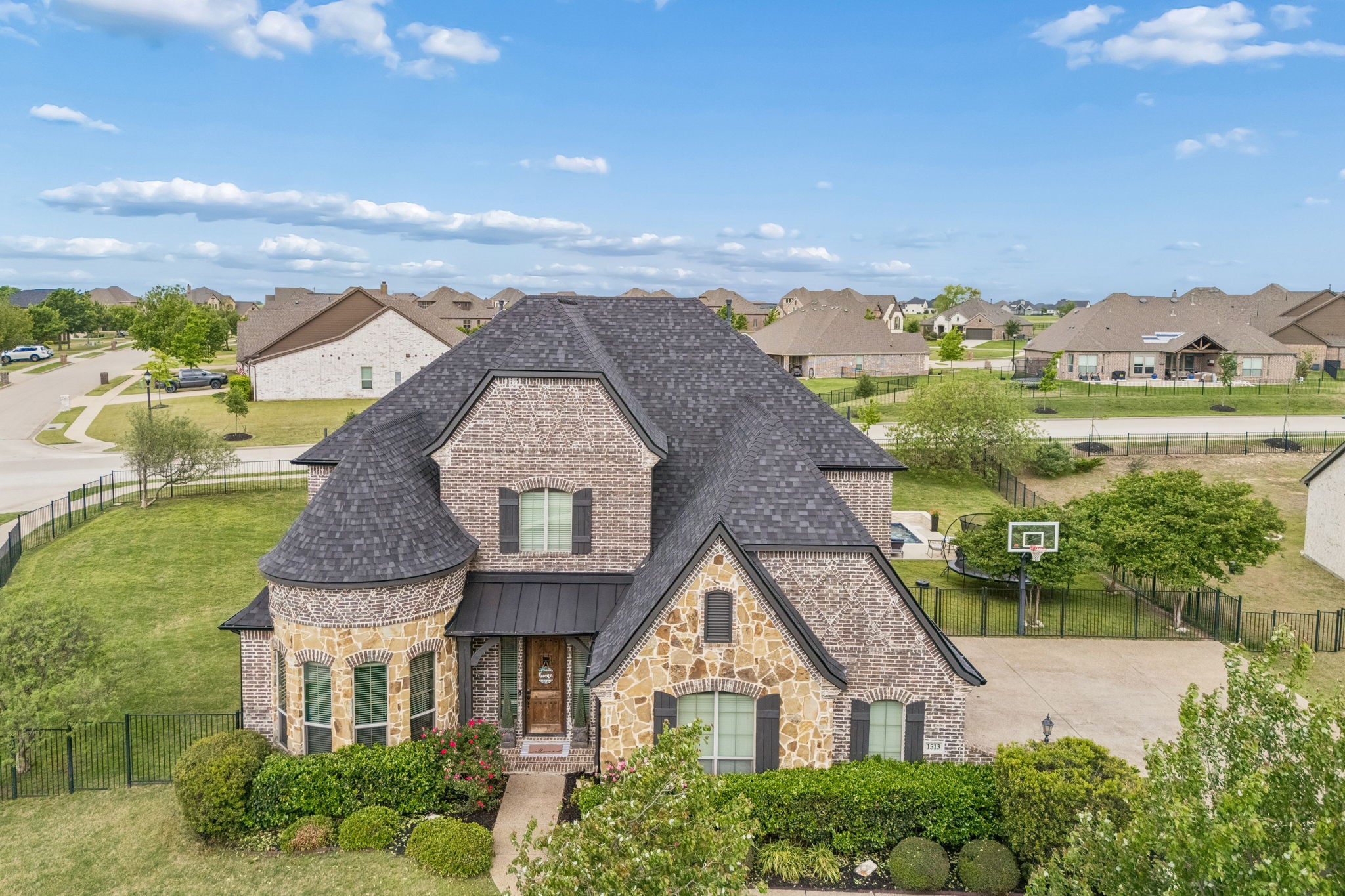 1513 Bearpath Way