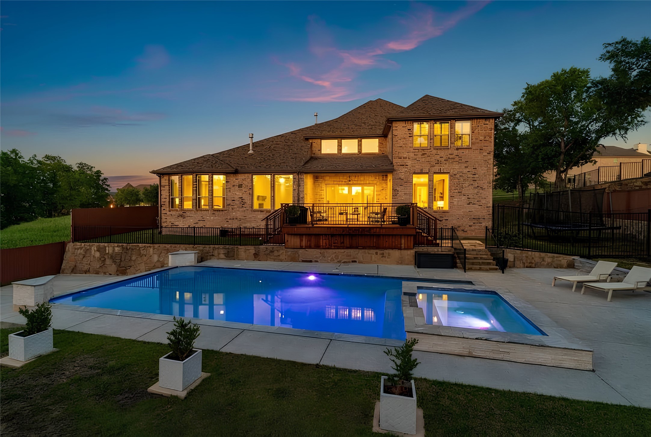 1612 Emerald Knoll Court