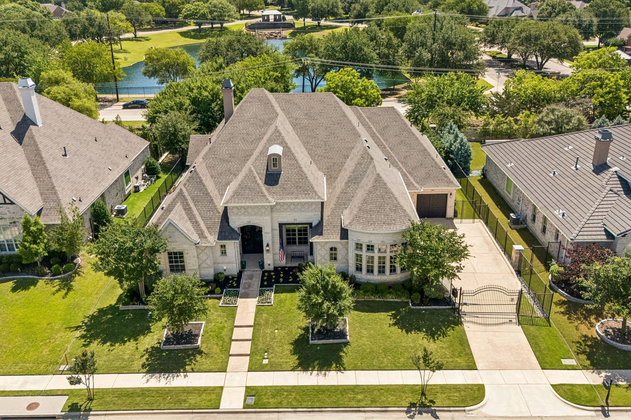 321 Woodsong Way