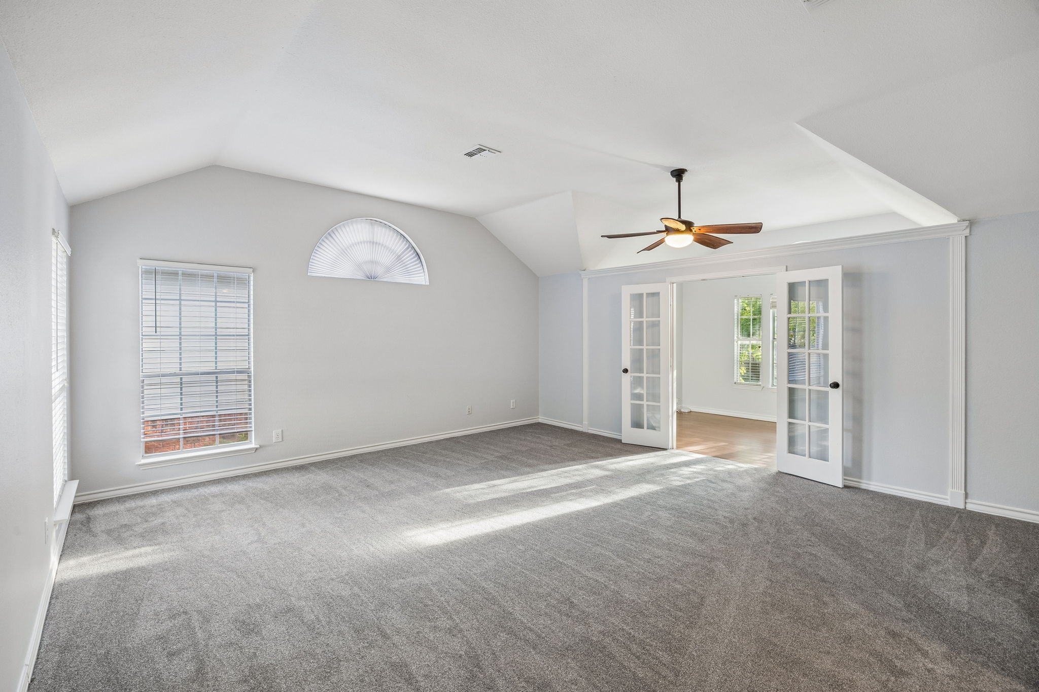 1088 W Winding Creek Drive