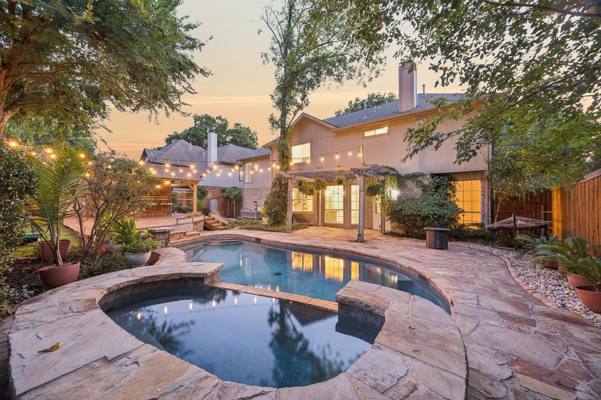 1088 W Winding Creek Drive