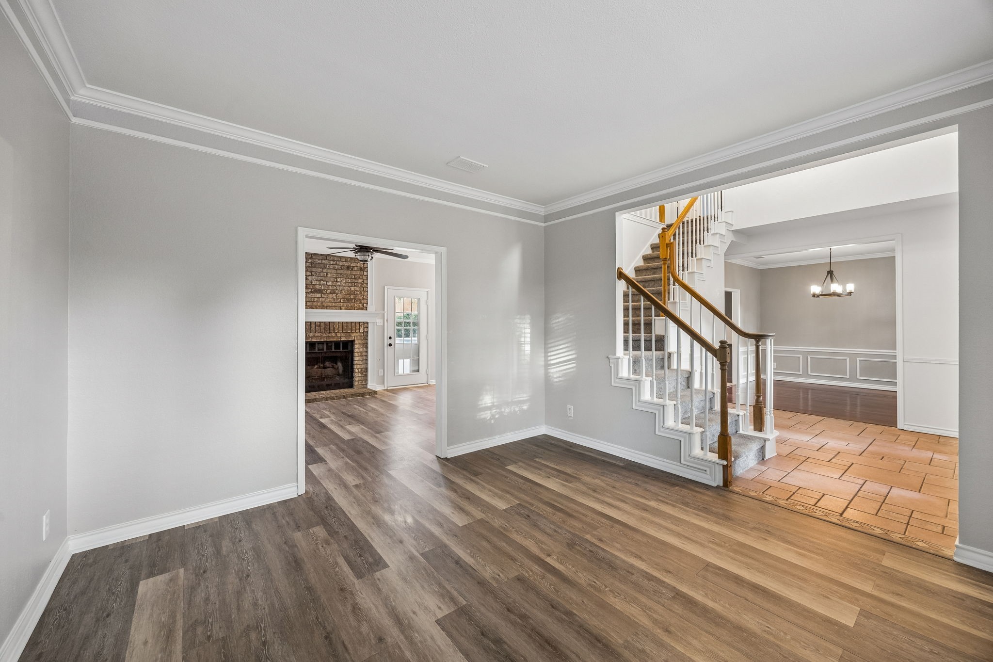 1088 W Winding Creek Drive