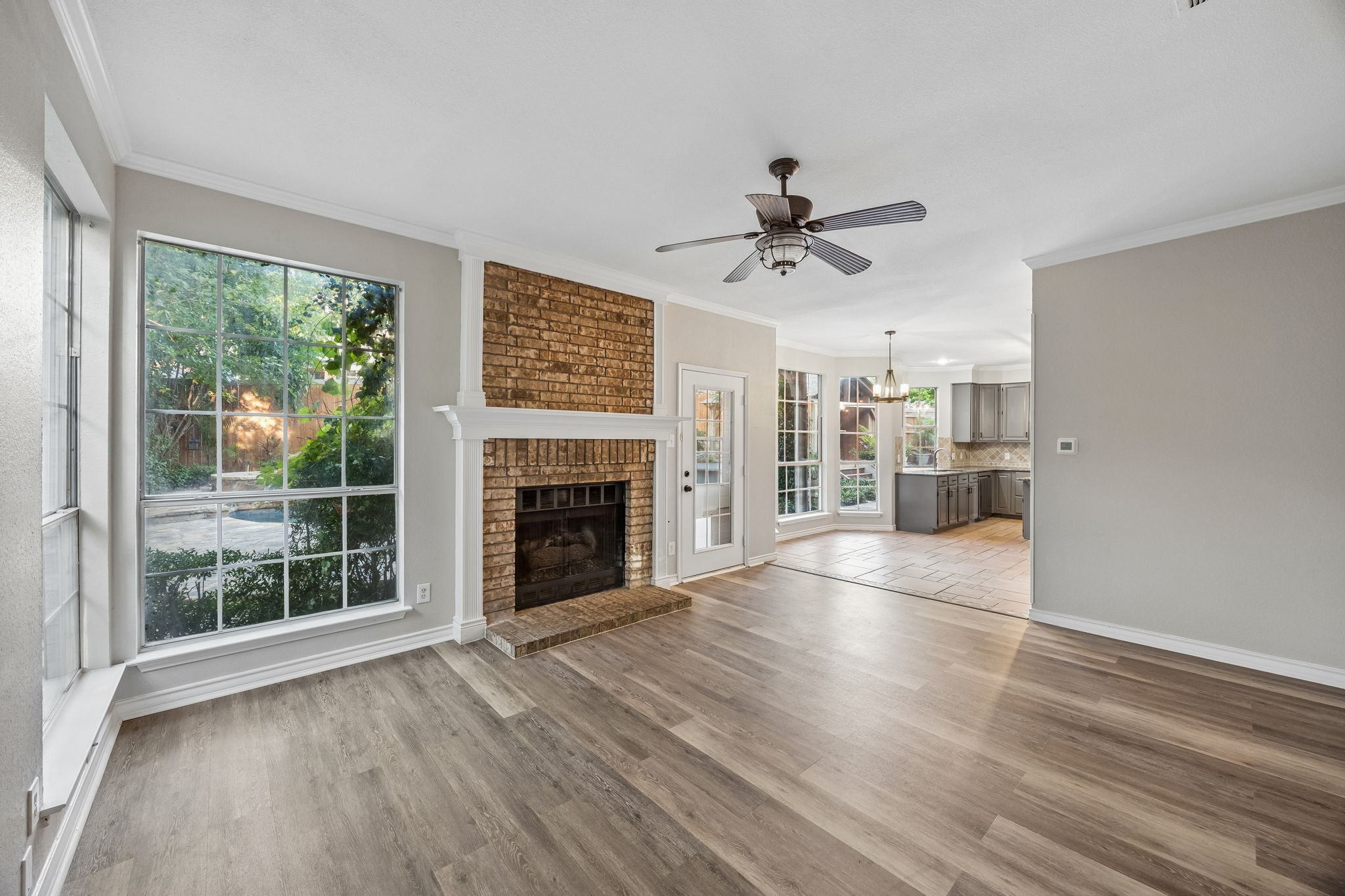 1088 W Winding Creek Drive