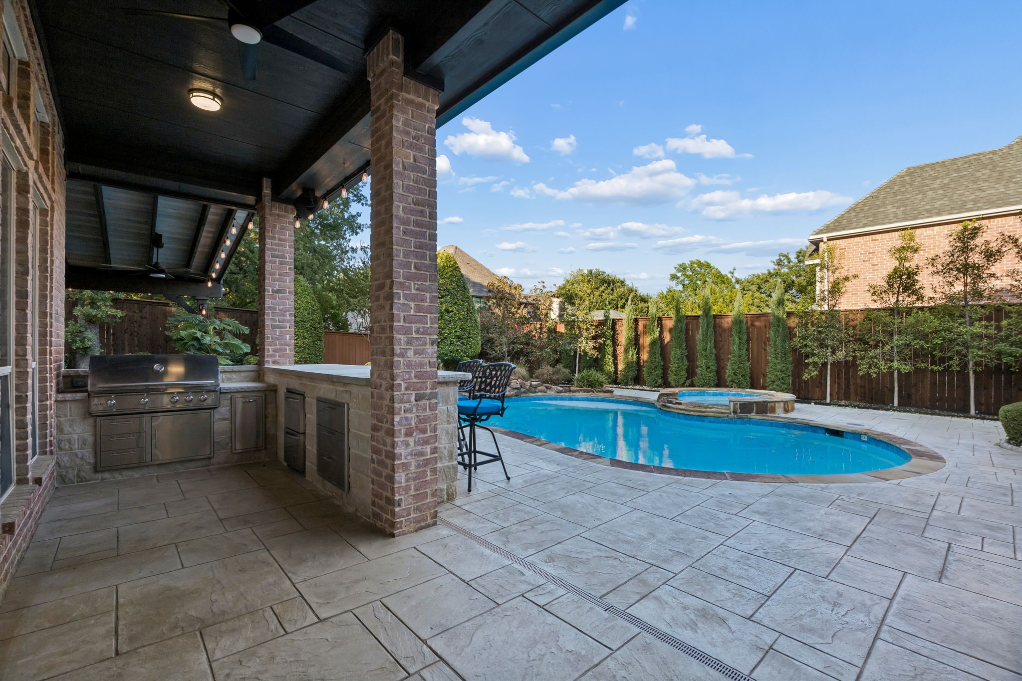 1010 Ashlawn Drive