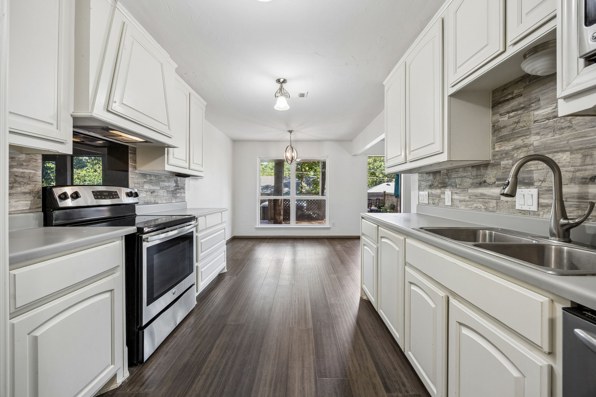 4406 Rain Forest Drive