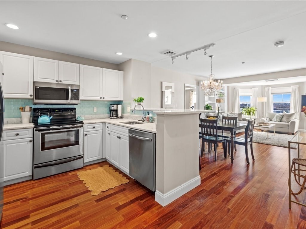 10 Seaport # 2616