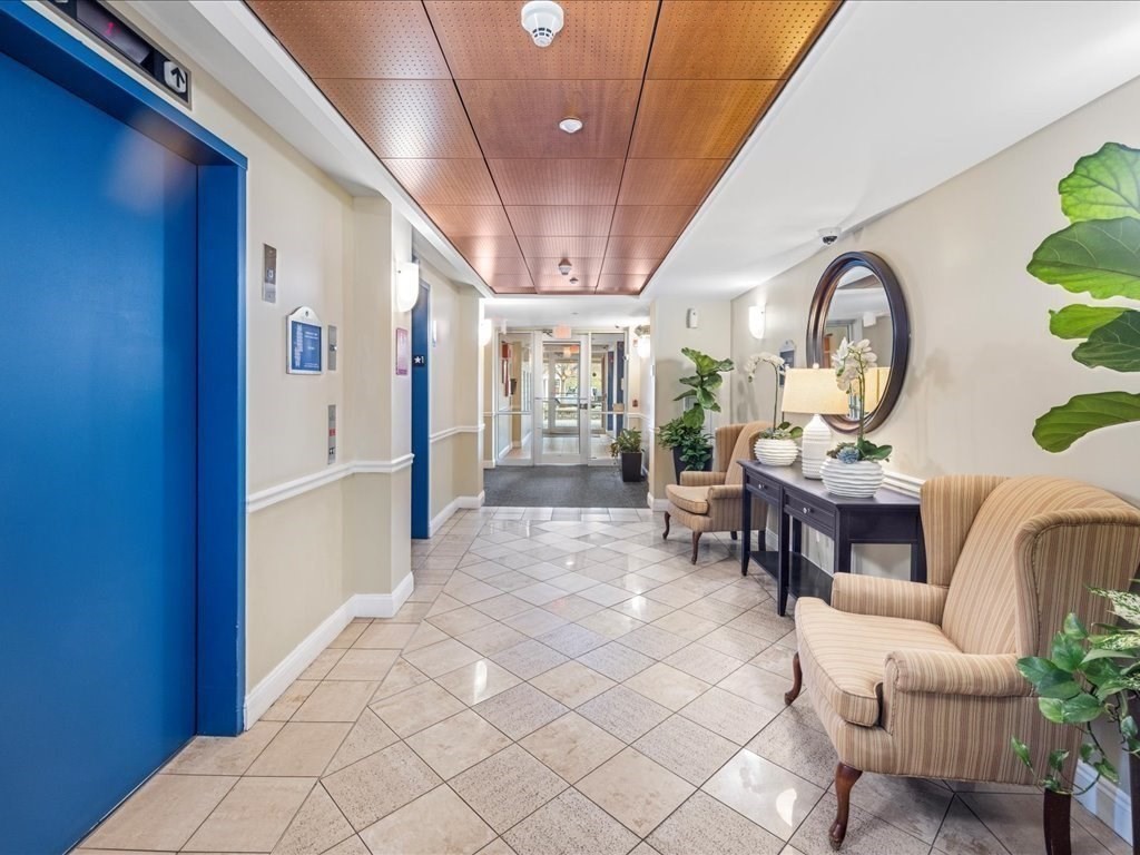 10 Seaport # 2616