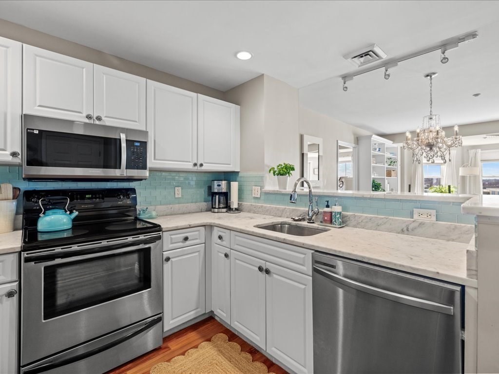10 Seaport # 2616