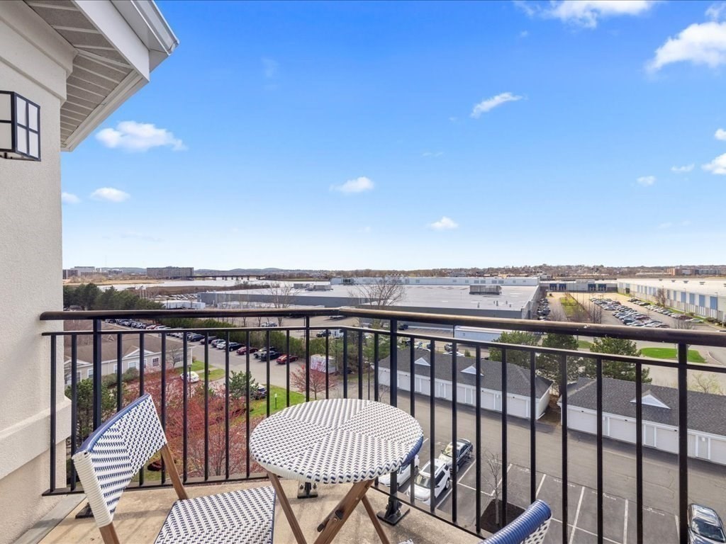 10 Seaport # 2616