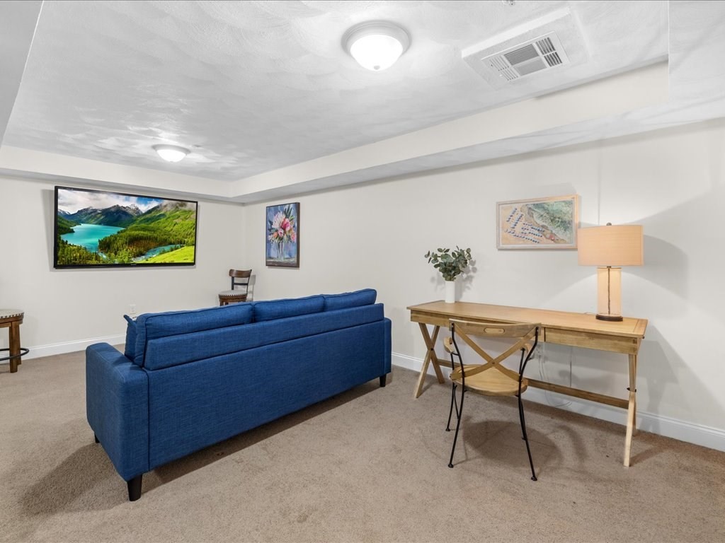 7 Garett Way # 7