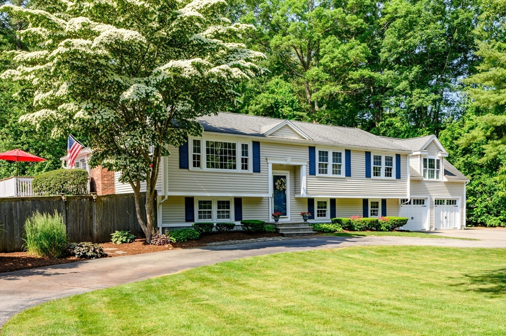 190 Colonial Dr