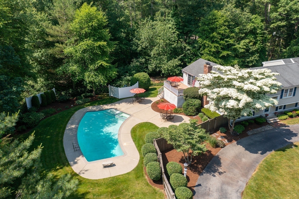 190 Colonial Dr