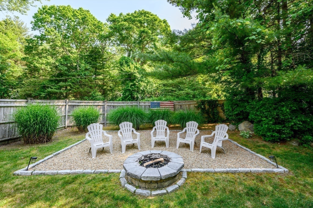 190 Colonial Dr